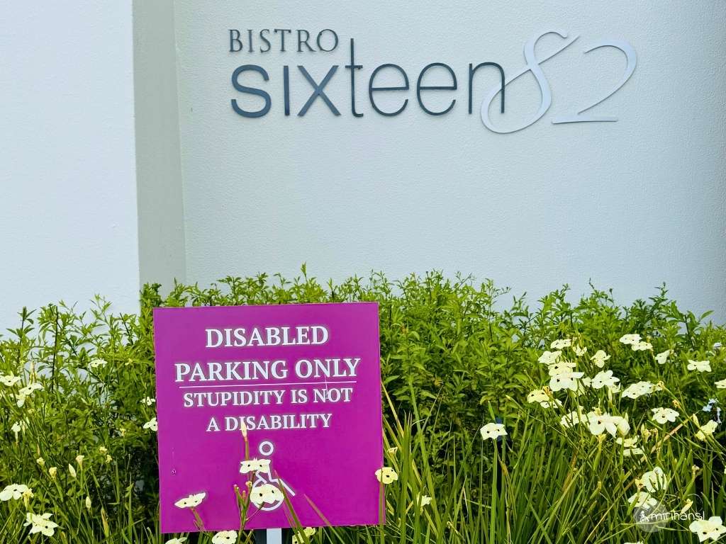 Südafrika - Kapstadt - Das ist mal ein cooles Schild für einen Behindertenparkplatz Südafrika - Kapstadt - Das ist mal ein cooles Schild für einen Behindertenparkplatz