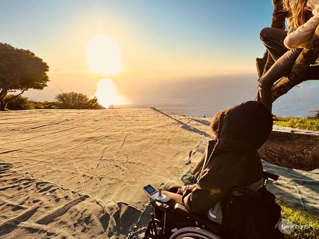 Südafrika - Kapstadt - Sonnenuntergang auf dem Signal Hill Bei extremen Wind Südafrika - Kapstadt - Sonnenuntergang auf dem Signal Hill Bei extremen Wind