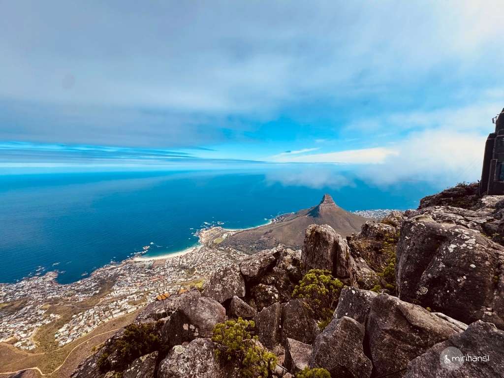 Südafrika - Kapstadt - Tafelberg mit Blick auf den Berg Lions Head Südafrika - Kapstadt - Tafelberg mit Blick auf den Berg Lions Head