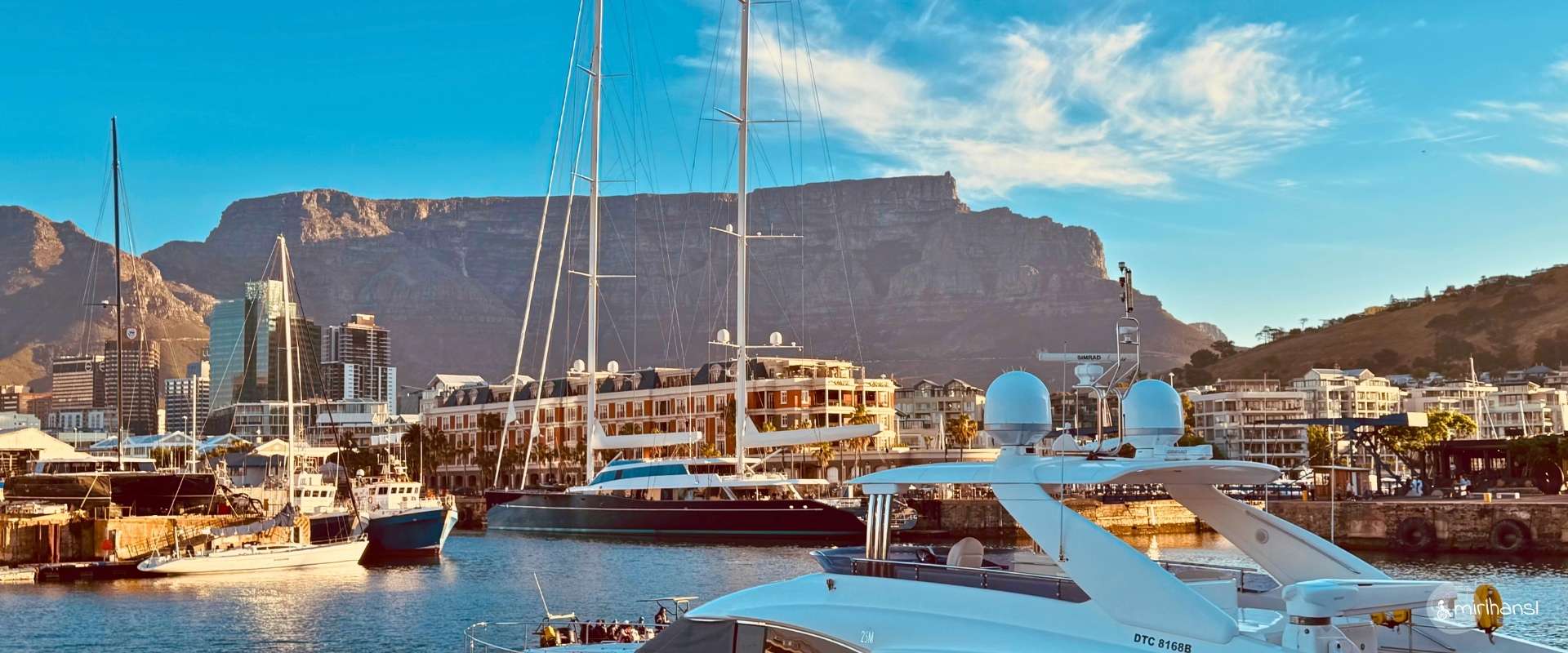 Südafrika - Kapstadt - V&A Waterfront Blick auf den Tafelberg Panorama Südafrika - Kapstadt - V&A Waterfront Blick auf den Tafelberg Panorama