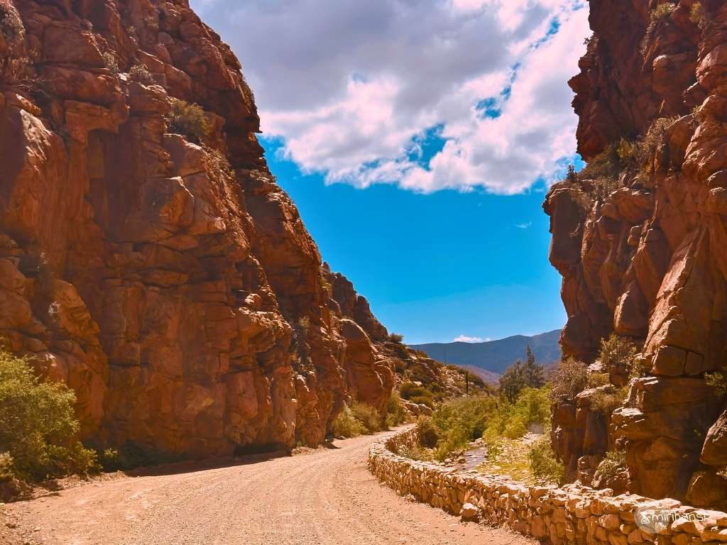 Südafrika - Kleine Karoo Wüste - Schlucht beim Swartbergpass Südafrika - Kleine Karoo Wüste - Schlucht beim Swartbergpass