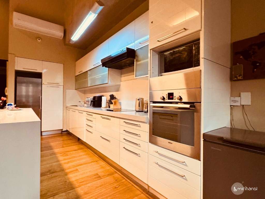 Südafrika - Playful Manhattan Style Loft Kapstadt - Voll ausgestattete, große Küche Südafrika - Playful Manhattan Style Loft Kapstadt - Voll ausgestattete, große Küche