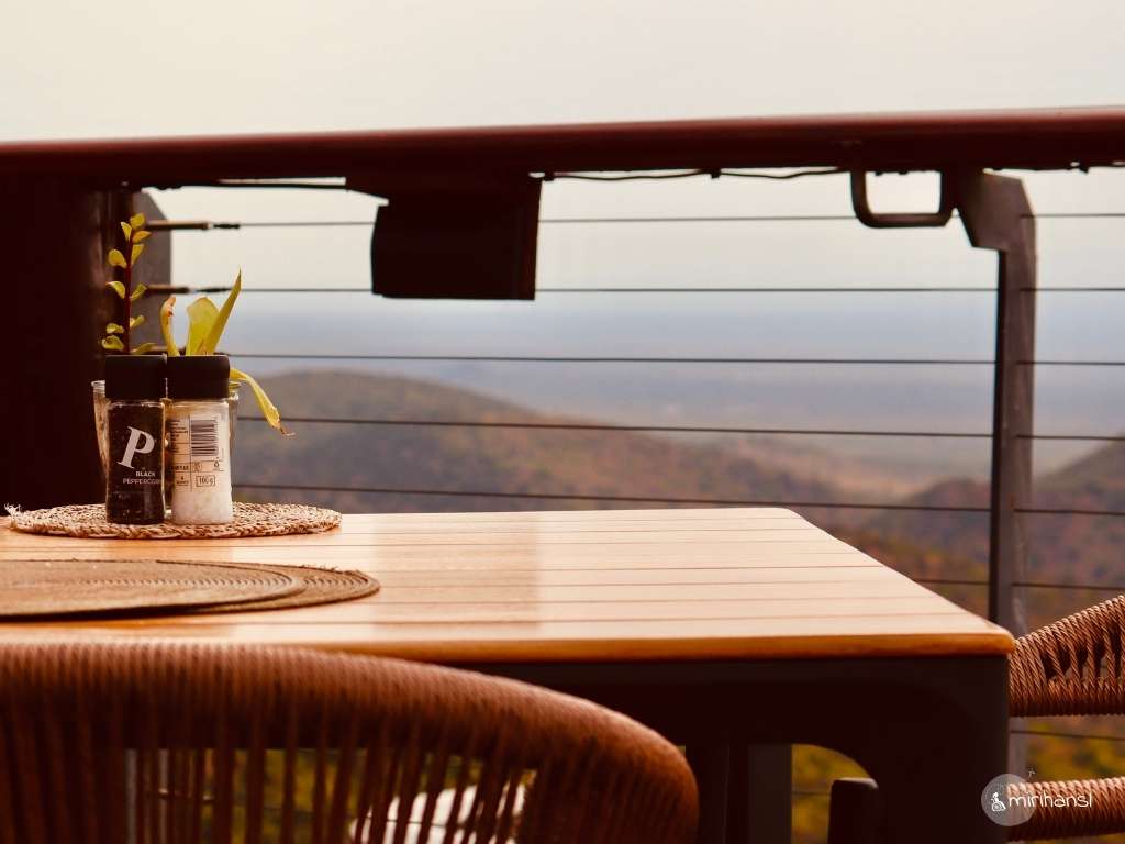 Südafrika - in der Kuzuko Lodge im Addo Elephant Nationalpark - Ausblick beim Essen Südafrika - in der Kuzuko Lodge im Addo Elephant Nationalpark - Ausblick beim Essen