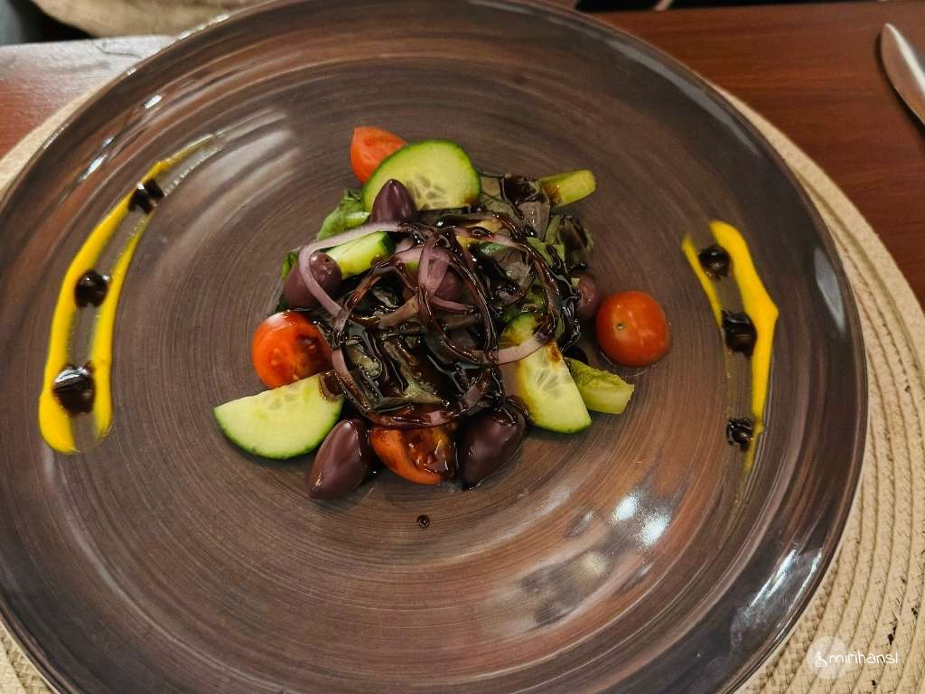 Südafrika - in der Kuzuko Lodge im Addo Elephant Nationalpark - Der Salat zum Abendessen Südafrika - in der Kuzuko Lodge im Addo Elephant Nationalpark - Der Salat zum Abendessen